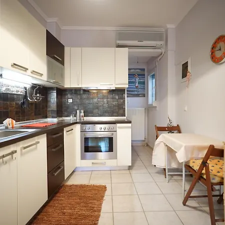 Apartment Isthmos By Golden Host *